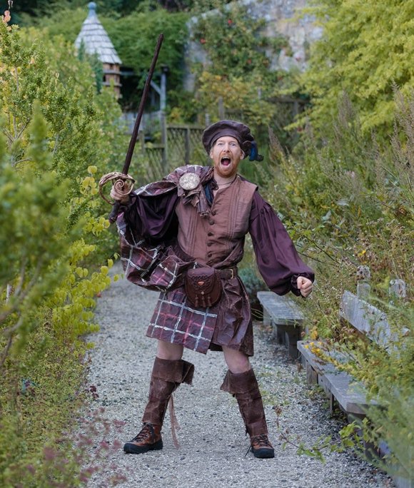 foodanddrinksco's tweet photo. Chocs Wahey: chocolatier creates Highland dress outfit made (almost) entirely of chocolate inspired by #Outlander https://t.co/BCLsdJ6v7t https://t.co/lT50aJgo8K
