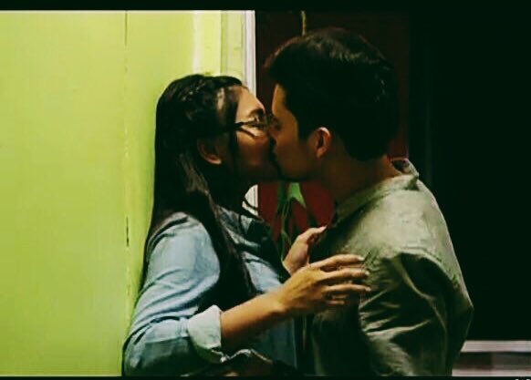 jadine_uplb's tweet photo. One of their best kiss so far. Amirite fam? #TIMYOfficiallyYours https://t.co/9QJWDjxQ3d