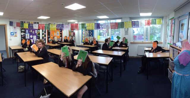 MrsKoonerUnity's tweet image. 11JK @UnityBlackpool  discussing how they think their P.P.E's have gone. #studentvoice