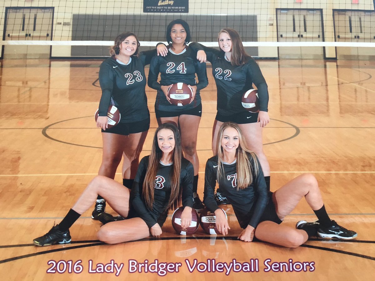 ambridgegvb's tweet photo. senior night &amp; last game tonight at 7 VS New Brighton!!! Come support the seniors 🎉❤️🏐 https://t.co/9nDFpkL2wP