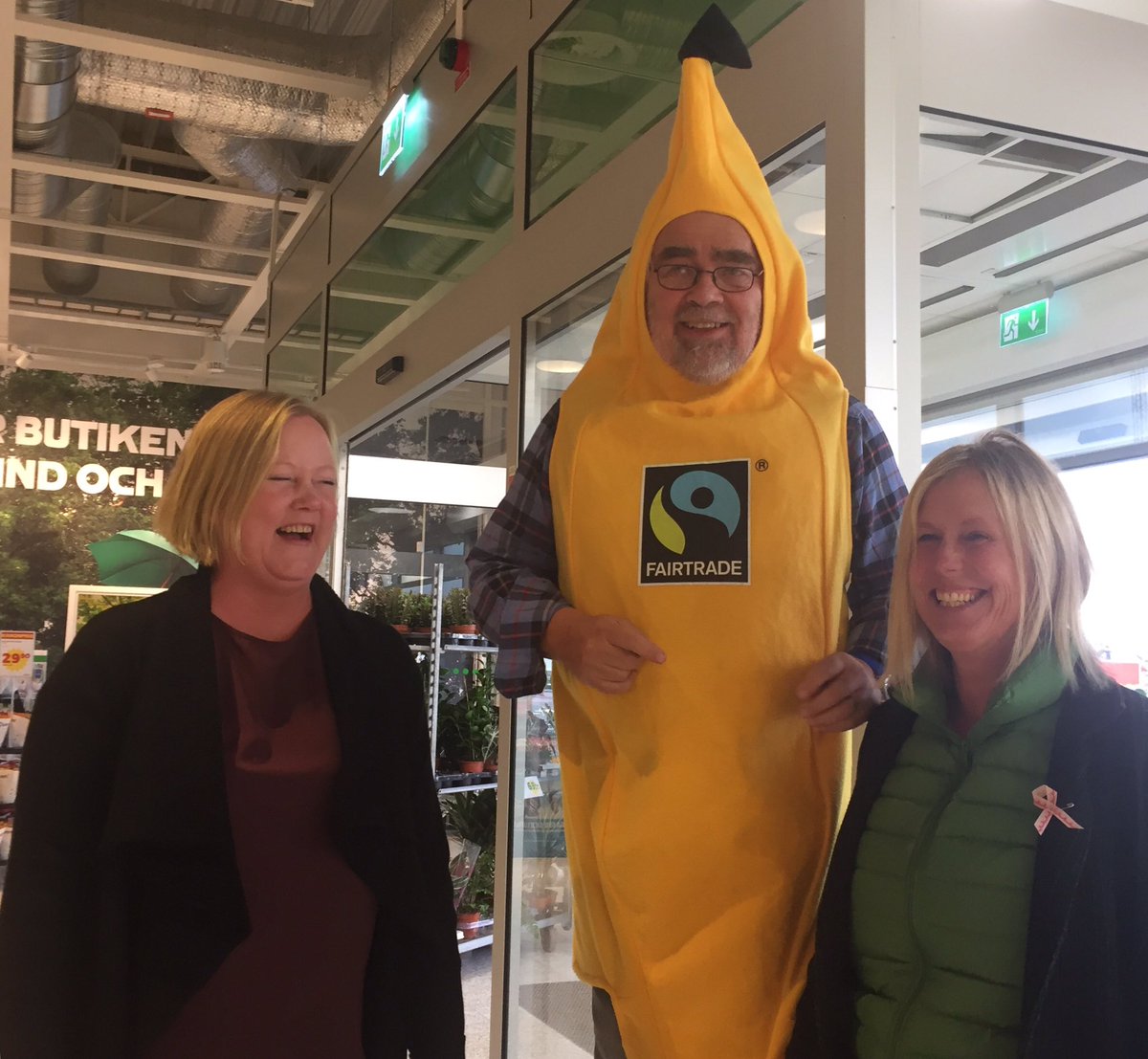 ingridlandin's tweet photo. Vår ambition är att Norrtälje blir en Fair trade city.  Nu startar arbetet! @ulrikafalk @Norrtalje @NT_Roslagen #fairtradechallenge https://t.co/2grzPtXkLO
