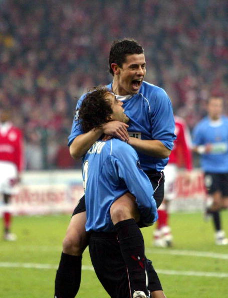 AthleticTxistu's tweet photo. HISTORICO. La mayor goleada del Athletic en Europa la logró en Bélgica el 16 de diciembre de 2004: Standart de Lieja 1 Athletic 7 https://t.co/MFj81LIekn
