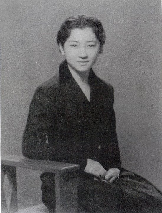 Yayoi ご結婚前の正田美智子さま Ms Michiko Shoda Later The Crown Princess Michiko Of Japan 皇后陛下 美智子さま Japan