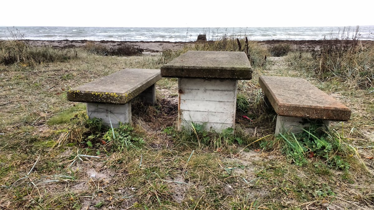 Dit <a href="/Wandelbankjes/">Wandelbankjes</a>  staat op het strand van Djernaes in. Denemarken
