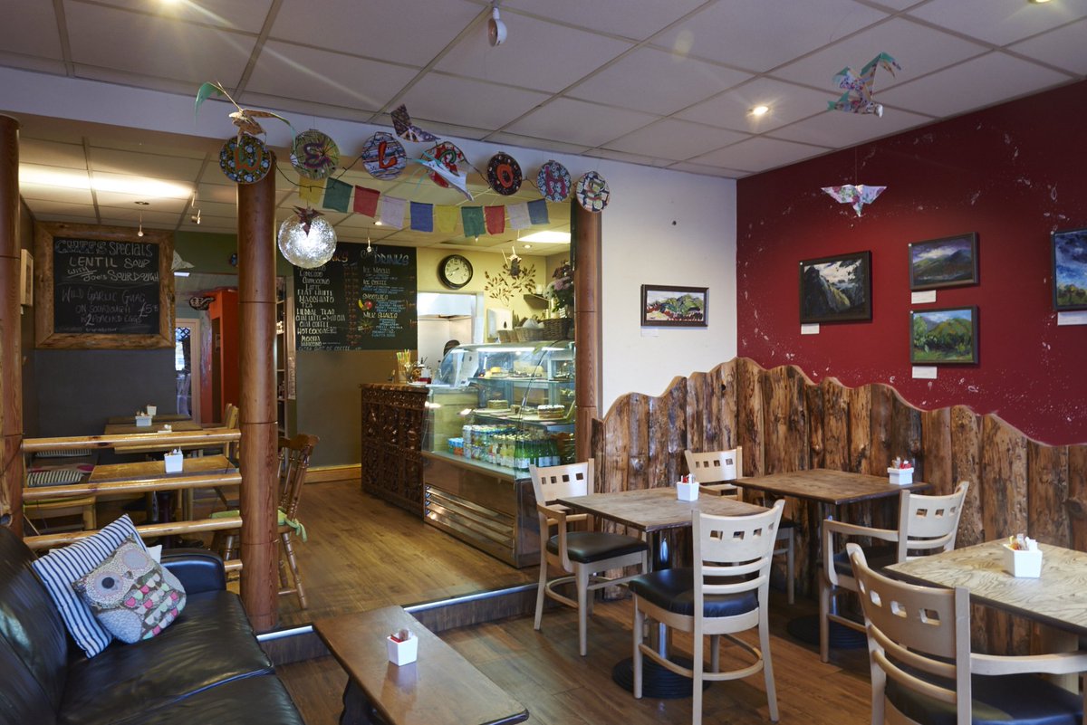 caferonak's tweet photo. Come on in to Ronak today for warming food, great coffee and community vibes. And why not pay it forward today for #ECGreenKindness https://t.co/LoMdmBMbXc