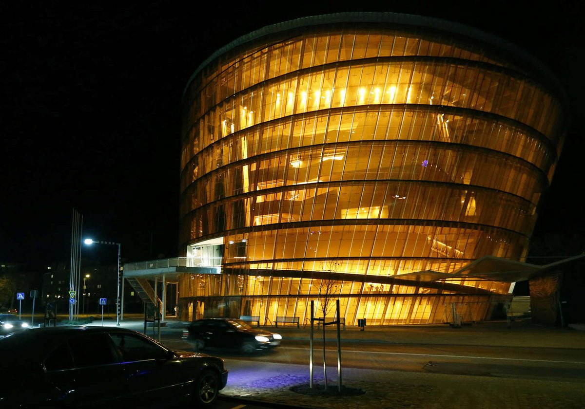 LIEPĀJAS KONCERTZĀLE “LIELAIS DZINTARS” NOVEMBRĪ ATZĪMĒS VIENA GADA JUBILEJU

figaro.lv/liepajas-konce…