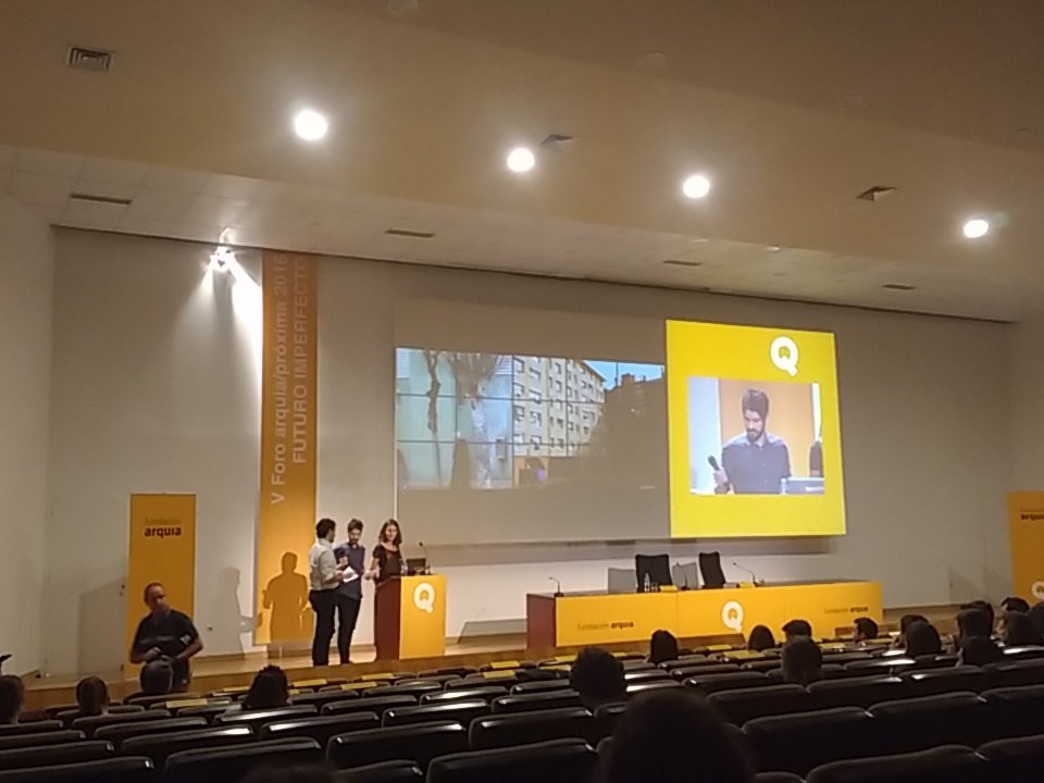 Un 'pequeño-gran' almacén de <a href="/NUAarq/">NUA arquitectures</a> <a href="/ArnauTinena/">Arnau Tiñena</a> <a href="/FerranTinena/">Ferran Tiñena</a> <a href="/mariariusruiz/">maria rius ruiz</a> en V #ArquiaProxima de <a href="/FundacionArquia/">Fundación Arquia</a> en @etsa_malaga_uma