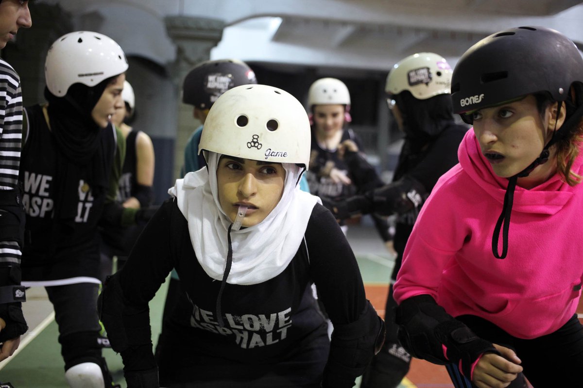 HUCKmagazine's tweet photo. Meet the pioneering badasses of Lebanon's first roller derby crew: https://t.co/5bQRMkuFx9 #ShinyTiny #RollerDerby https://t.co/mCPENrxmSM