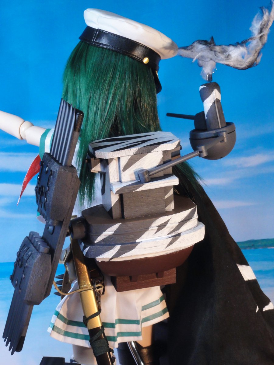 シンゴ V Twitter 艦これの木曾改二 唯一 艤装をフル装備で作った艦これドール 完成直後に撮ったものだからまた撮り直したい 原作の隣にうちの子を貼る