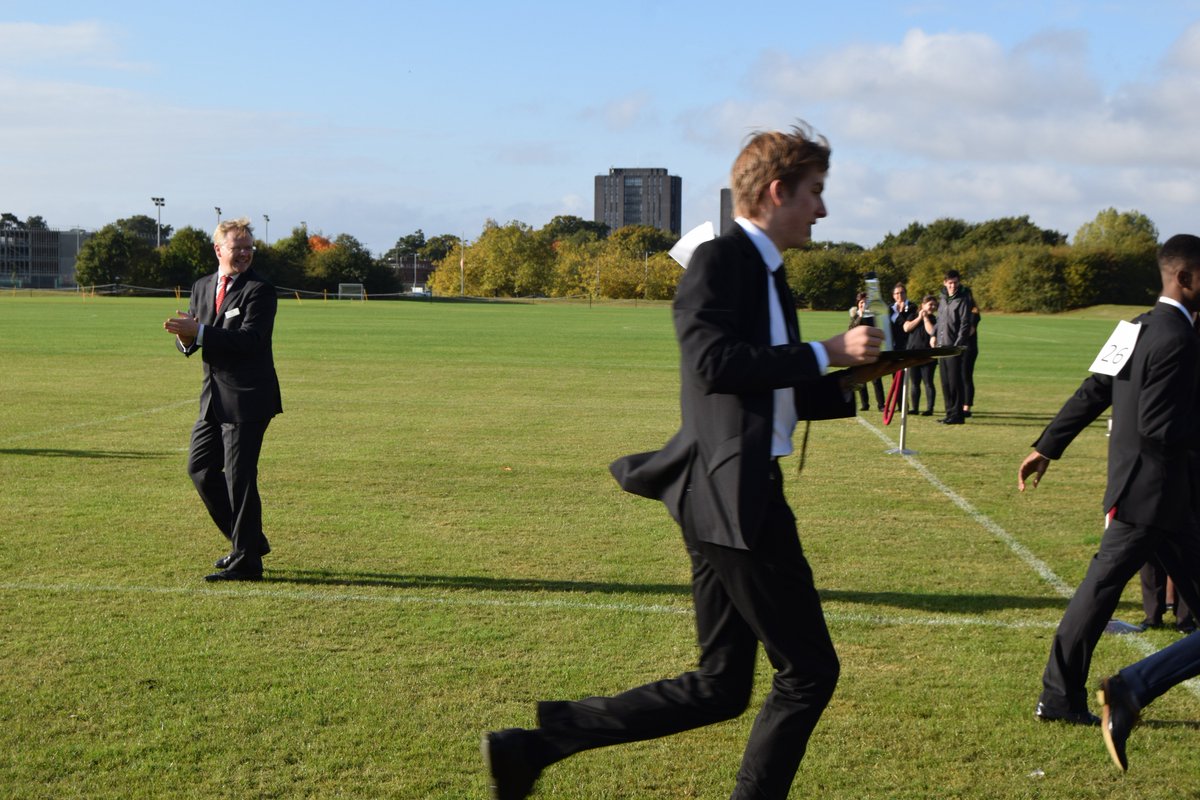EdgeHotelSchool's tweet photo. We held our own @WaitersDay_UK race this morning in aid of @Springboard_UK - thanks to @ColchesterInst students & @WivenhoeHouse #NWD16 https://t.co/rriNeWerNl