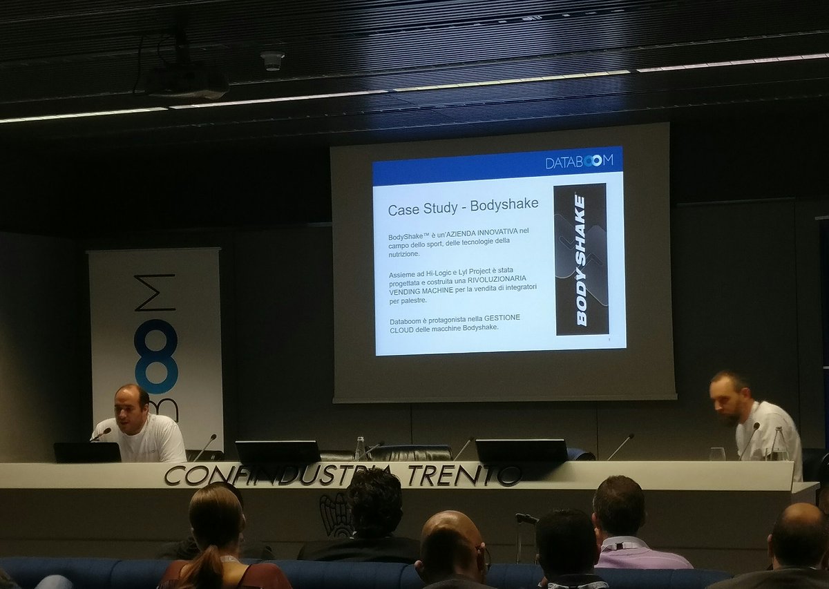 databoomers's tweet photo. Michele Ciaghi illustra l'utilizzo sul campo di Databoom, con i distributori Bodyshake #databoomday https://t.co/4pKPJdHWbu