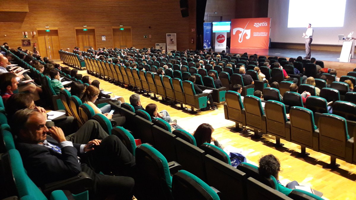 VetsAndClinics's tweet photo. Dr Ferrer casos clinicos #DermaGranada @The_SEVC @AVEPA_vet puedes seguir en https://t.co/oQuhMw0UzI #avepasevc https://t.co/5JRtdtopgq