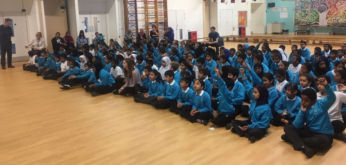 THYSF1's tweet photo. @deebzz23 is visiting #TowerHamlets Cricket Focus Sport Schools again today. @BenJonsonSchool #MarnerPrimary @kentcricket @ECB_cricket https://t.co/E268zaTkUu