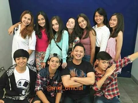 sulisstyawati67's tweet photo. Sapa yang kangen sama MIL ,,,,??? https://t.co/dqD0e0aL5v