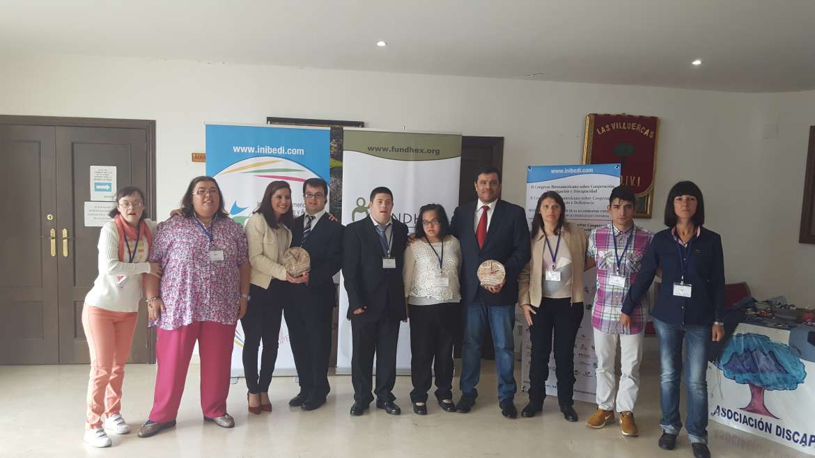 Junta_Ex's tweet photo. @gilrosinha destaca lucha por #IgualdadDeOportunidades para las personas con discapacidad #CooperaciónIberoamérica https://t.co/y6RCorMG1p https://t.co/SuLYfyt1MZ
