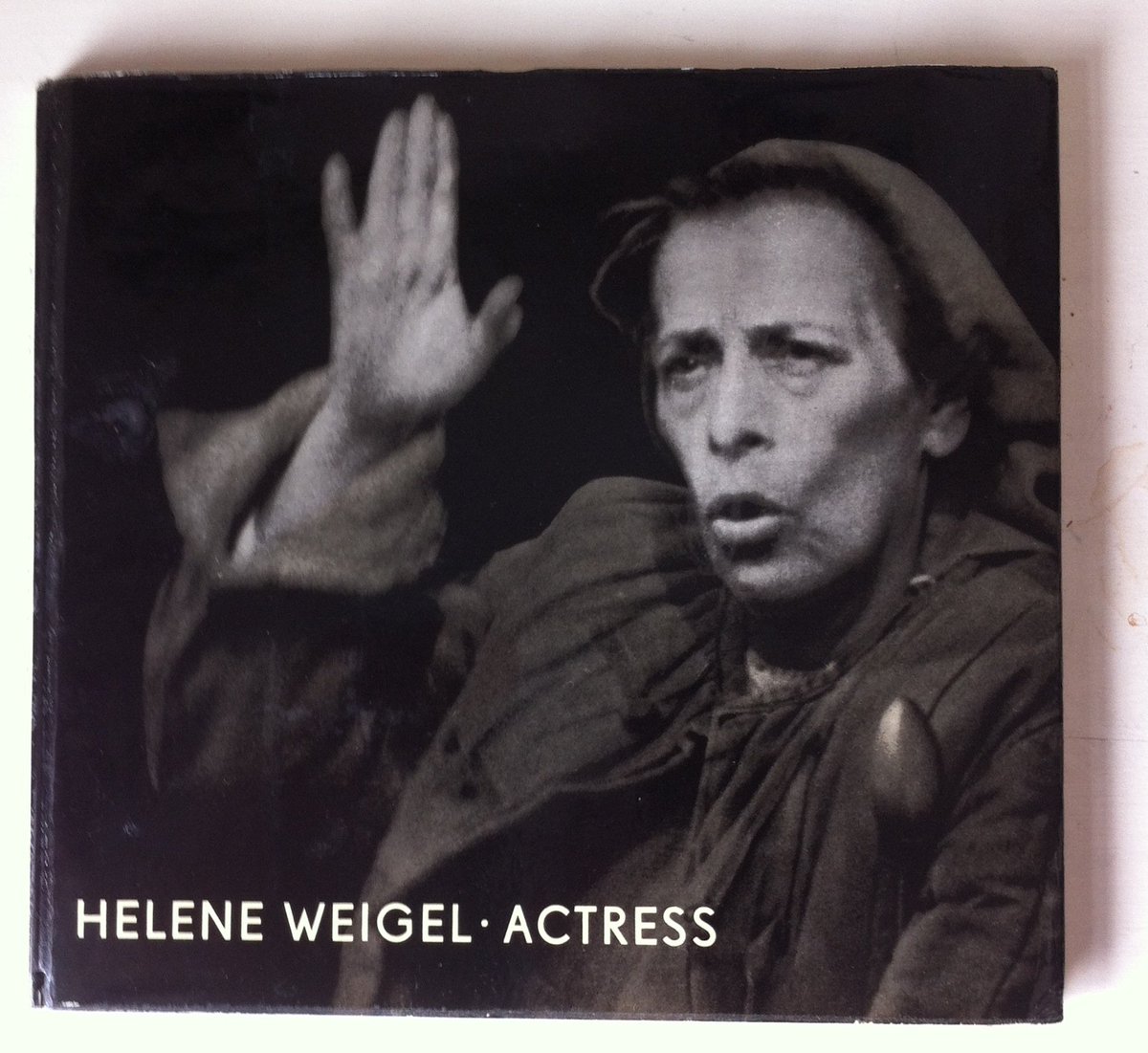 verysmallkitch's tweet photo. &amp; one of his 1st book appearances? Berger’s Brecht translations w/Anna Bostock in HELENE WEIGEL - ACTRESS from VEB Edition, Leipzig, 1961 https://t.co/gjIFRAAGYR