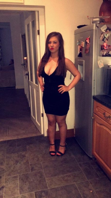 UKSelfieSnaps's tweet photo. RT if you think shes hot!
@ExposeUKSluts
@SexyUKSluts https://t.co/SIn1ZNsFyY