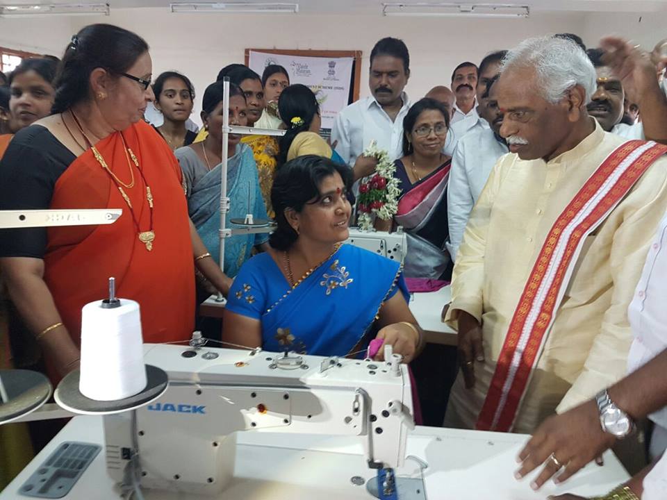 Dattatreya's tweet photo. Inaugurated #SkillDevelopmentCenter for textiles on the integrated #SkillDevelopmentScheme for Women Empowerment organized 1/2 https://t.co/XkM4I9grCU