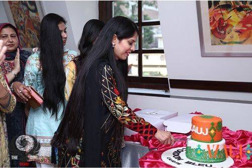 AzaujOfficial's tweet photo. #Happy #Anniversary #Azauj :) https://t.co/HFG6w6AYFf