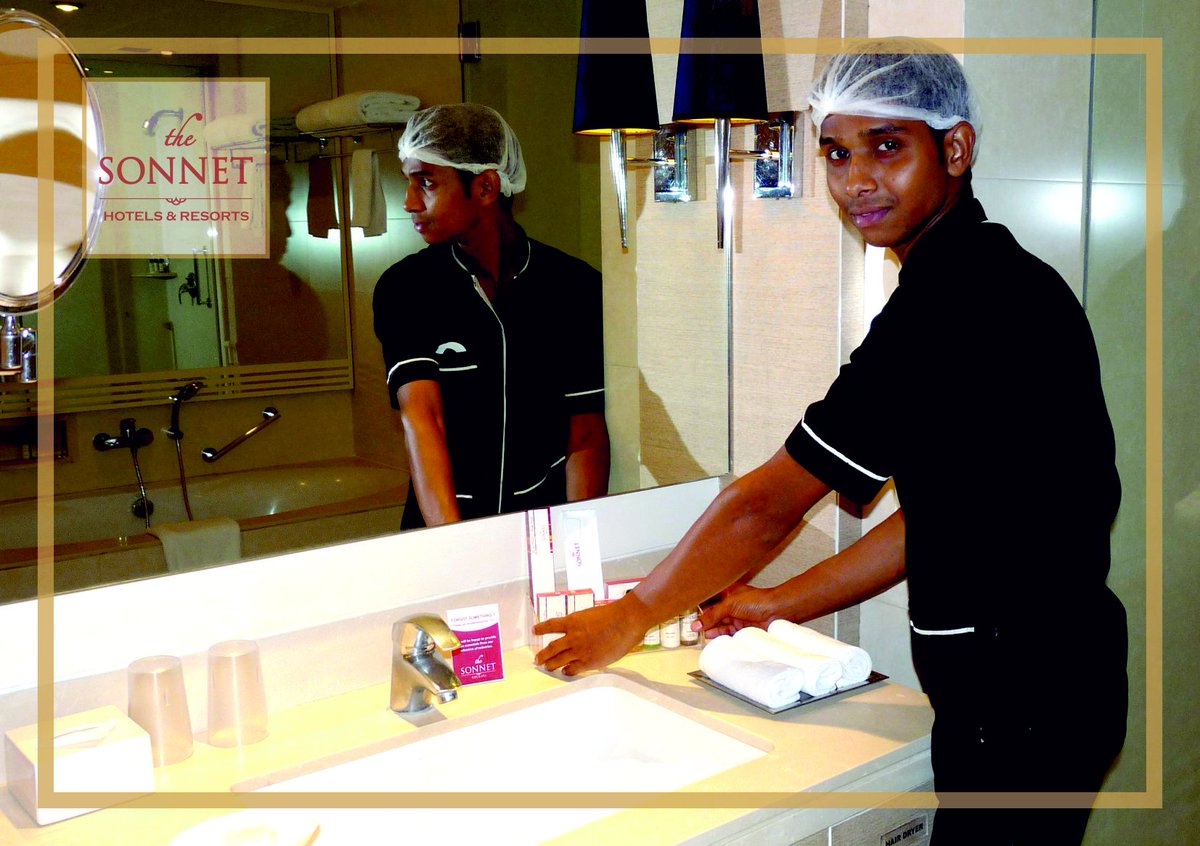 TheSonnetHotel's tweet image. #Housekeeping #eversosmiling #impeccableservice #stayiswarm #comfortable #TheSonnet