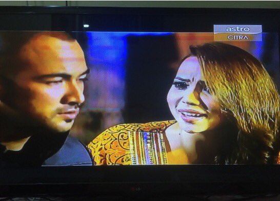 yusriza88's tweet photo. Kalau ari3 blek keja pstu tgk tv @Farahdhiya_Fd yg berlakon mmg boleh ilang pnt tu. Keep it up! ❤️ #perempuanlindungankaabah #ch131 #therapy https://t.co/k5iXXNbnVo