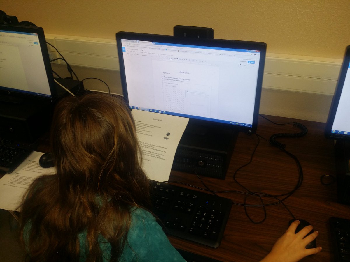 Mrs_Hanna2016's tweet photo. 4th grd students formatting a recipe! 💁 #nisd  #ellisonelementary #computerclass https://t.co/IgElCSWvfW