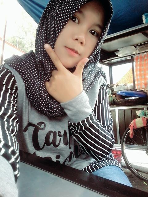 Cwe brhijab itu idaman para cwo...😄😊