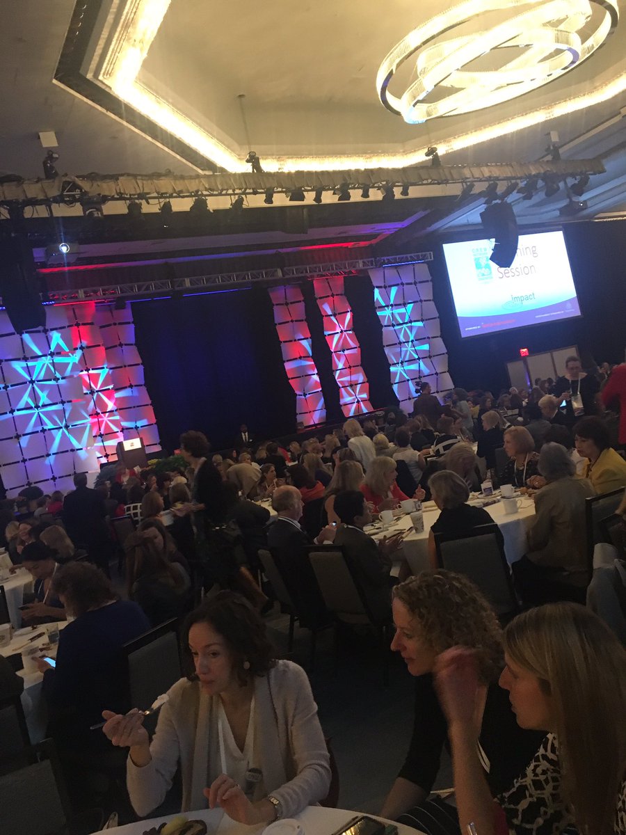 tarasteell's tweet photo. Good Morning #NYC let's get the #crewconvention started :) @CREW_Network @CREWCalgary @pudinyyc @RubenSekhon @ThinkPinkRES https://t.co/UWTU6Eqtro
