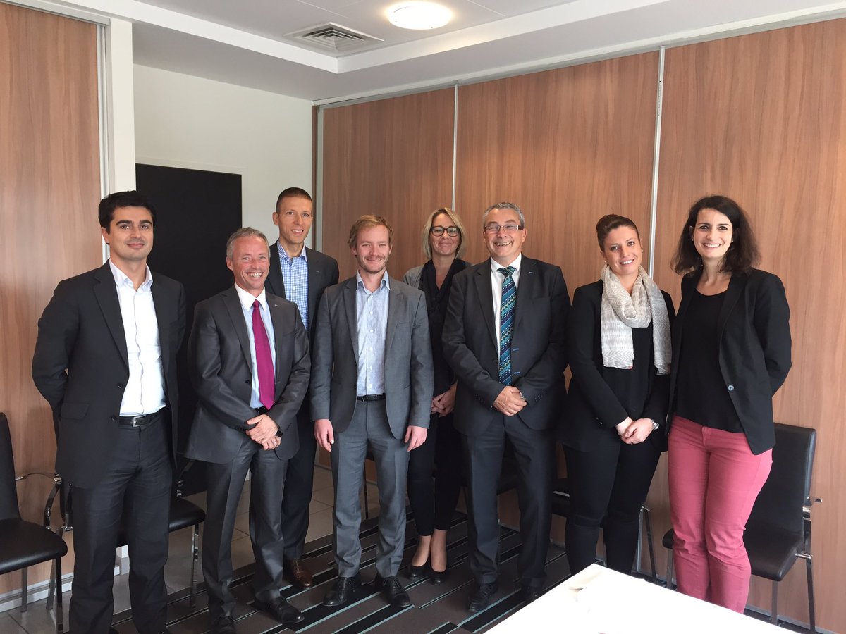 PascalLMONNIER's tweet photo. Echanges partages visite Directeurs AXA France &amp; reseau AEP SO #steimer #mariee #marre #goument https://t.co/rUTiUfDPUt
