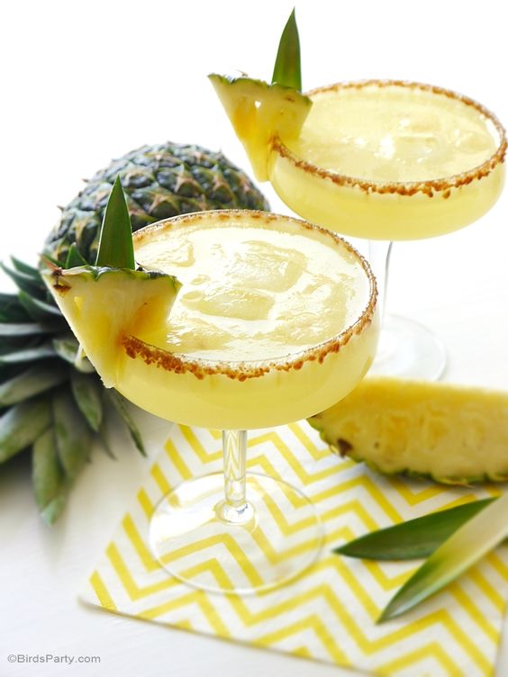 SlurpSurf's tweet photo. You don't want to miss our latest #cocktail! #happyHour starts at 5pm! See you at @SlurpSurf #pineapple #sangria #rhum #yummy https://t.co/u6osaebOba