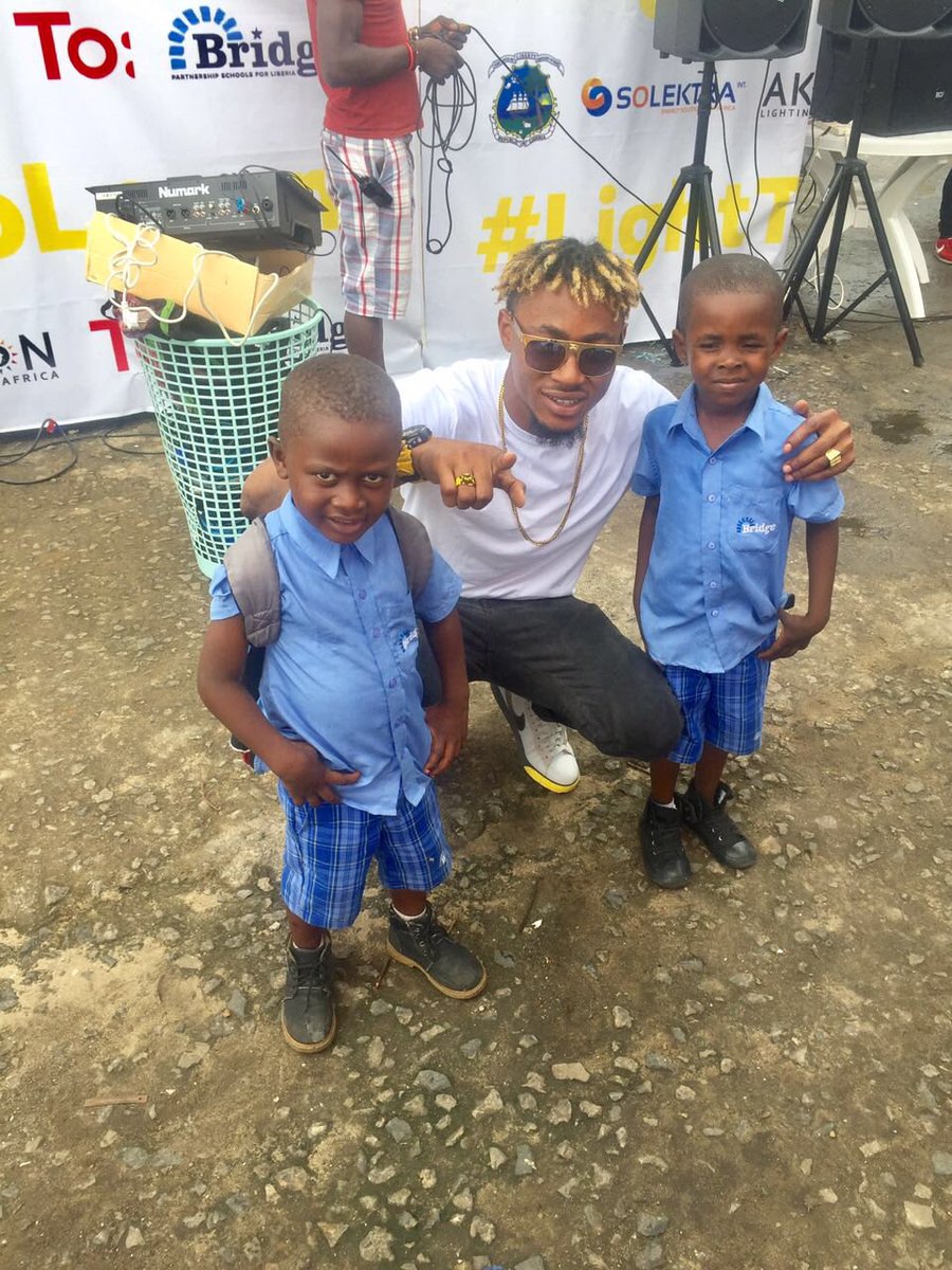 christophlib's tweet photo. Right now @JWPearsonSchool @Akon #Bridge #PSL #Solektra #Akon are π partners #lightolearn #lighttolearn #brighterafrica #bridgepsl #liberia https://t.co/CKbF3fxYS6