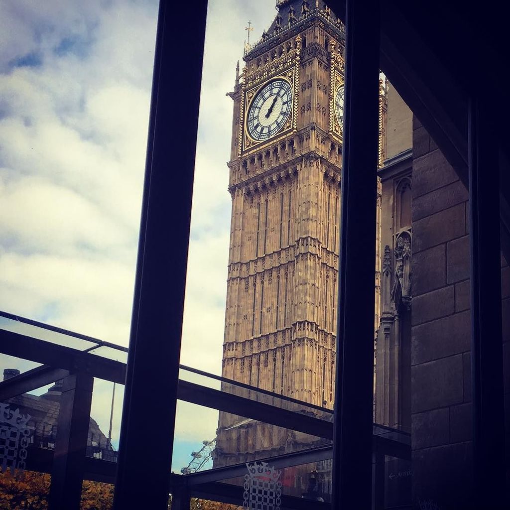 MaestroManager's tweet photo. Speechless at lunch. #bigben https://t.co/JNyl1Byrfv https://t.co/TPOlGML7fu
