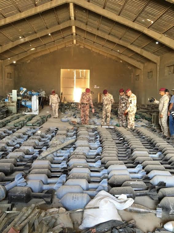 DiyarunaKMR's tweet image. #DAIŞa revyayî dibîne ku ew li #Enbarê bi çekên xwe tê armancgirtin
diyaruna.com/r/p38h