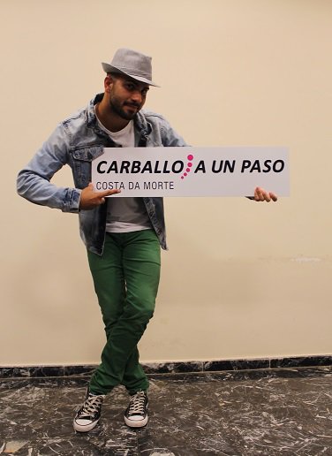PasillerasGal's tweet photo. Hoy estamos de fiesta en el Pasillo, hoy es el día de nuestra gran voz, @ivanplusa! 🎊🎁 Moitos parabéns!!! ¡Un besazo enorme desde Galicia!😚 https://t.co/vkT5plz3Ra
