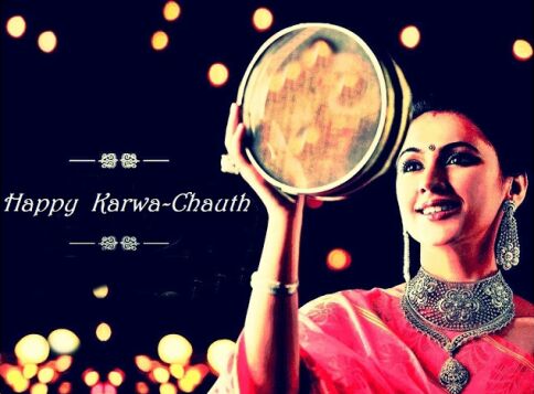 NishaChowhan's tweet photo. Happy Karwa-chauth ladies #festivemood #fasting #forhusbands #Bridallook #Hungry #waitingformoon #myfavday Enjoy the Day ladies https://t.co/JPdfh9itGo