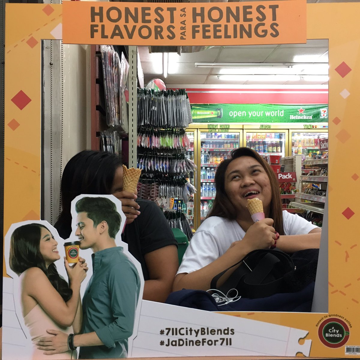 Yheleeee's tweet image. Got my atchara! 😂 @jiaaanedv @menorcaces #smoothtransaction di kpa sumama @MarenYMendoza 😆