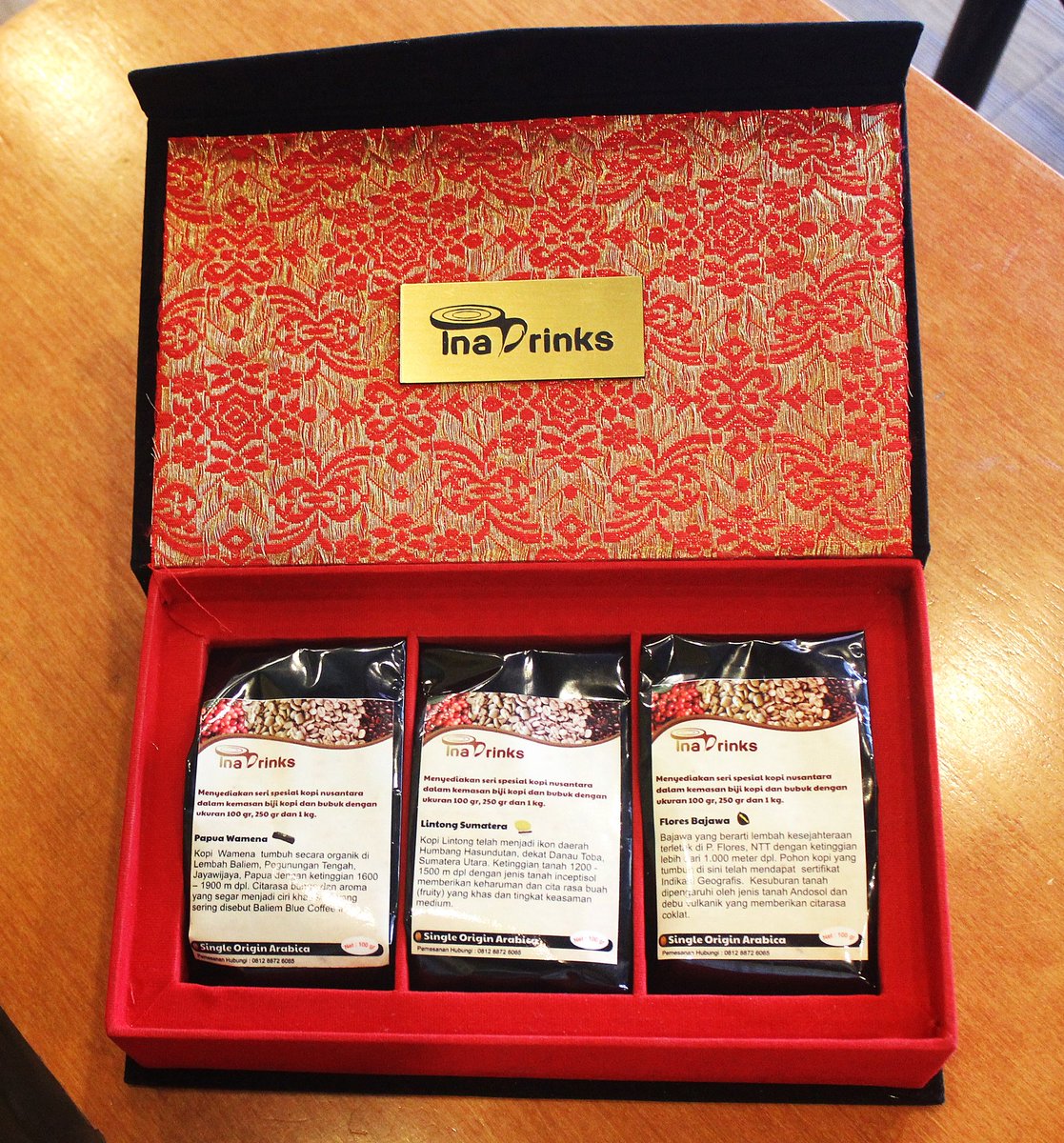 InaDrinks Coffee Gift Box...menawarkan kopi specialty Nusantara dengan Box cantik beraksen kain ikat / tenun Nusantara