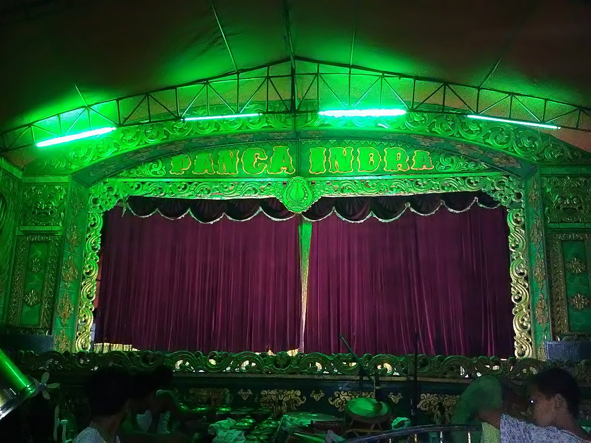 aalip283's tweet photo. Sandiwara PANCA INDRA losarang Indramayu live kopyah-anjatan https://t.co/M00RsiA6fO
