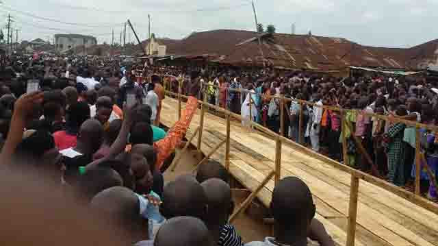 MobilePunch's tweet photo. Oba of Benin: Crown prince leaves Usama palace for Urho-Okpota https://t.co/fVpaLd1Lm5 https://t.co/qK7lB068KD