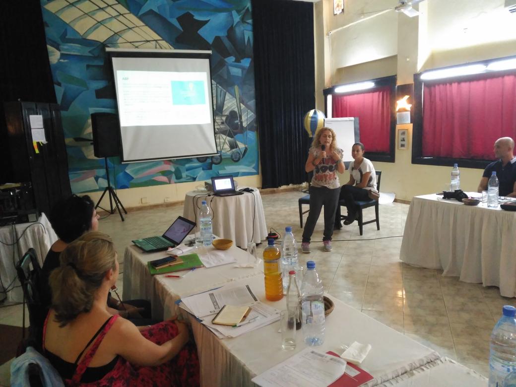 reliesdecine's tweet photo. Un proyecto con recursos para trabajar crisis #refugiados en el aula #cineforum #viñetas #abprefugiados https://t.co/vutCwafT2k #EpDSenegal https://t.co/ouvXGl7rJl