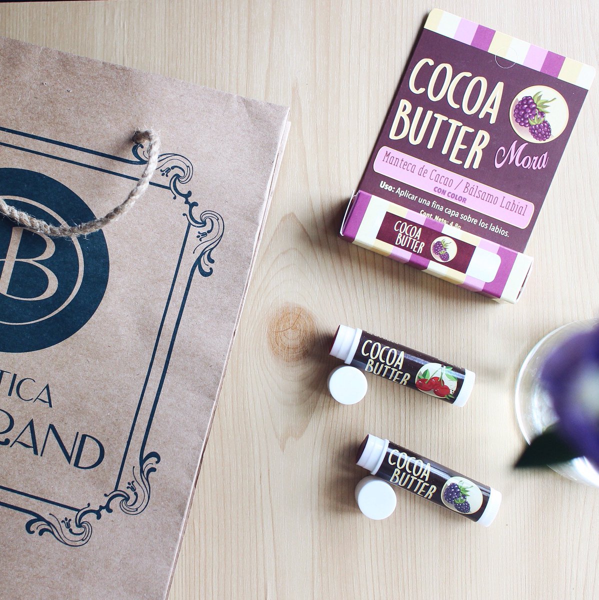 ilovemuneq's tweet photo. Cocoa Butter acaba de lanzar nuevos y ricos sabores: mora, cherry, menta y coco naranja.
En todas las #Salcobrand a tan sólo $2.299 💄 https://t.co/MO0Numb1aA