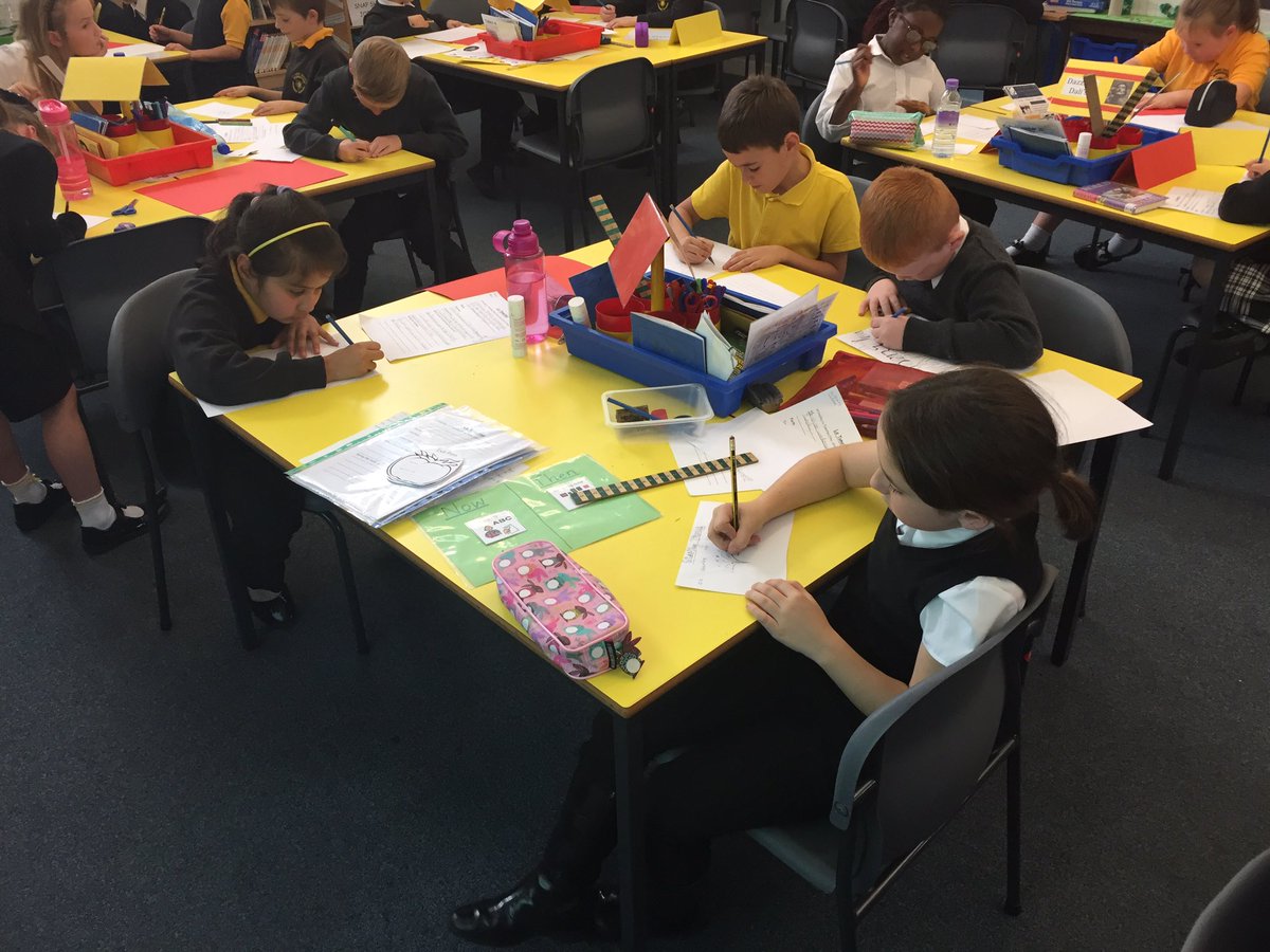 MPS_Primary3's tweet photo. La Tomatina Spanish festival posters #throwingtomatoes https://t.co/yVEPNTgFWC
