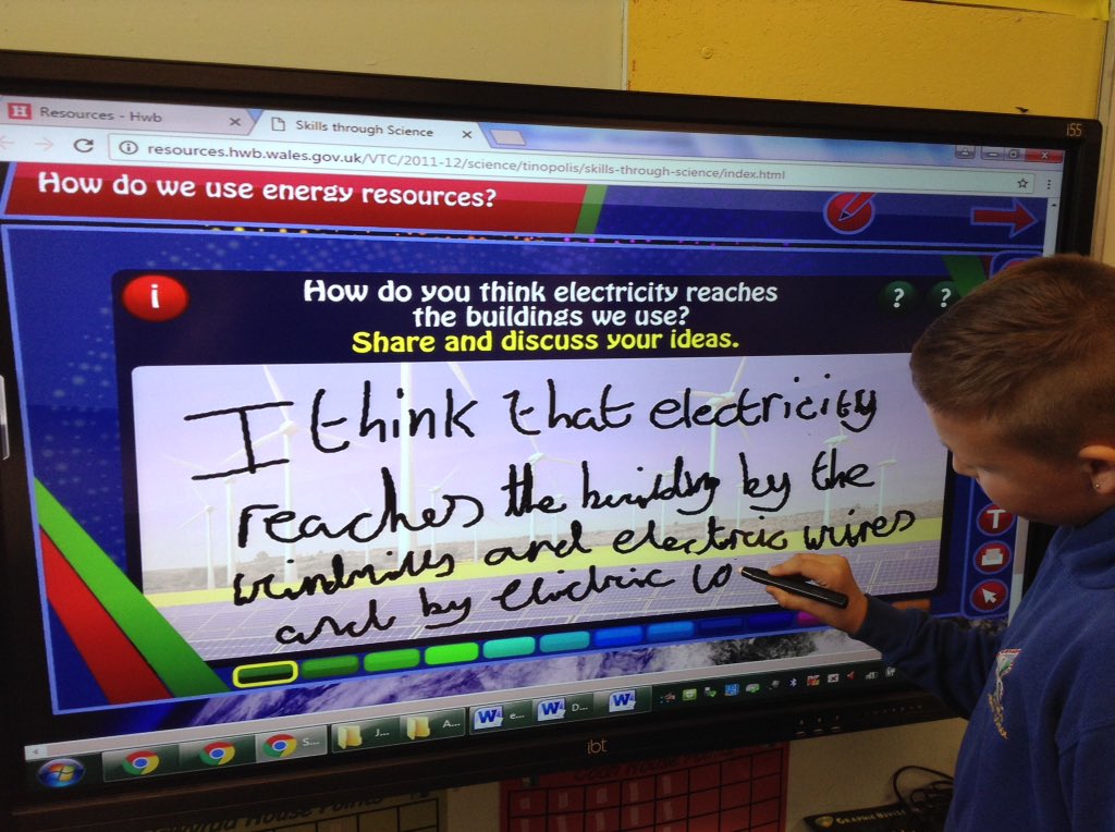 portmeadp's tweet photo. Year 6 are enjoying their Science lesson! Good discussions too! #pmdpy6 #pmdpsci #pmdpict https://t.co/4A8IMQ7ME5