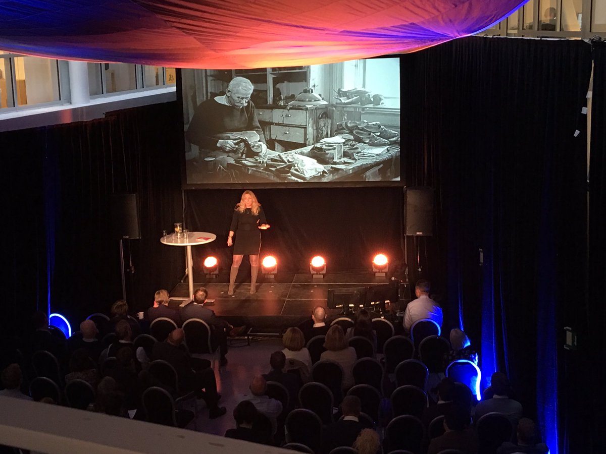 ChrisRangen's tweet photo. "If we had stuck with our old core business.... we would have been half our size today" - @TorilNag  @LyseAS. Strategic wisdom! #cid2016 https://t.co/VzdlNaPugS