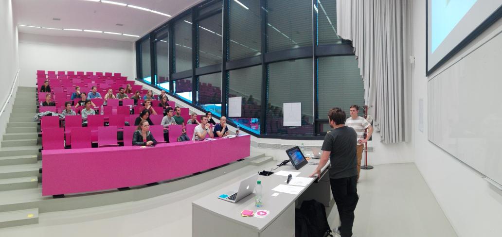 Včera jsme byli s klukama workshopovat v Ústí n. L. v rámci #festup. Po delší době na akademický půdě. Super atmosféra, super lidi.