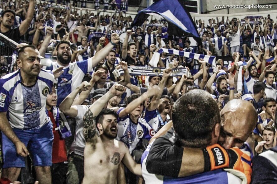 JoseCruBonastre's tweet photo. El Hércules hoy cumple 94 años, felicidades a todos los herculanos fieles, los que están siempre. Volveremos 🔵⚪️ Macho @cfhercules https://t.co/B2Bug9FnGB