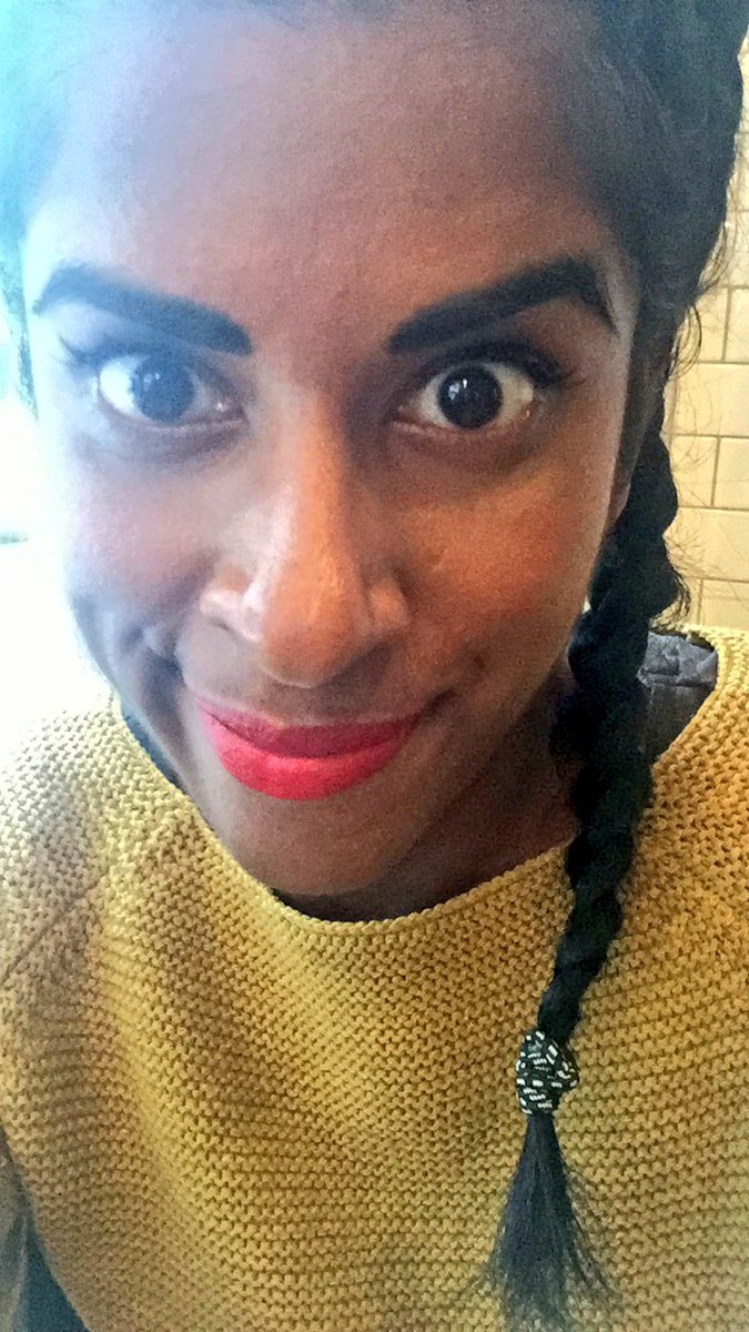 MissuesN's tweet photo. Who slipped everyone a sleeping pill at the train 2nite?! I didnt get one #leftoutside #special #actorslife #London https://t.co/rJkUb8maIW