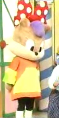 まがりひろあき えの素 アニメ化進行中 そういや昔 英語であそぼ のメイが大変お気に入りだったんだけど その声を演じているルミコ バーンスさんがクロックタワー2のジェニファーの声もやってるというのを最近知った T Co Fmgb0s5qau