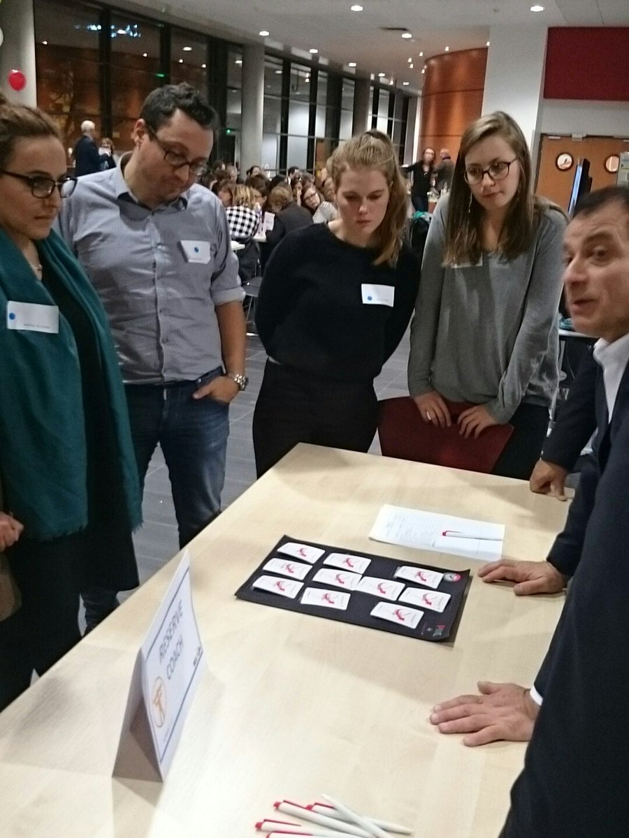Humaninnov's tweet image. Séance #coaching express proposée par Hervé de @OPECOM2 pour booster la créativité et révéler l&apos;esprit d&apos;équipe ! #lab_interge