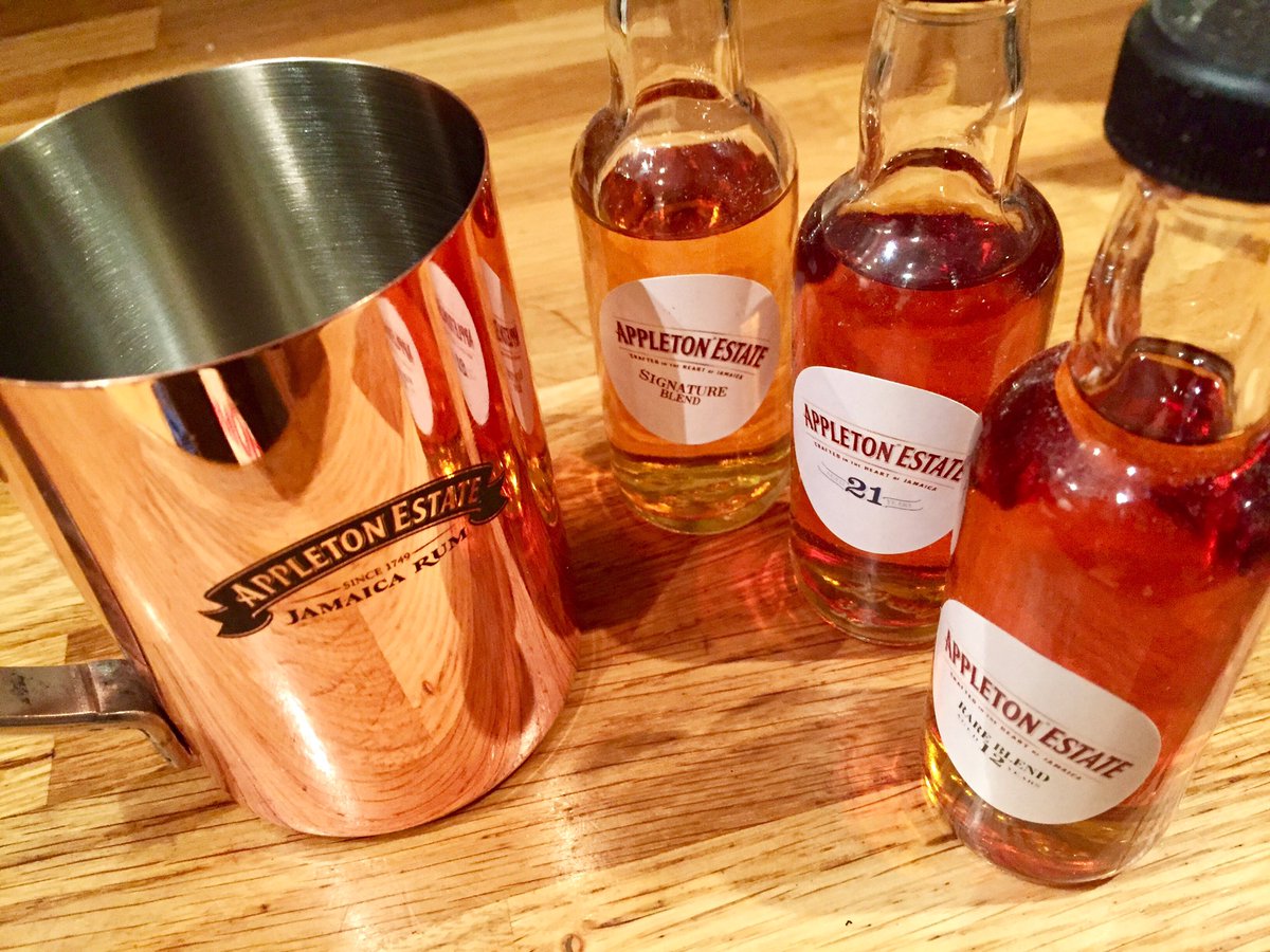ThirstyGardener's tweet photo. All set for the live rum tasting! What time does it kick-off, guys?
Guys...?
Guys........?
@AppletonRumUK
#AppletonLive
#diaryfail https://t.co/7j3HRtE2DN